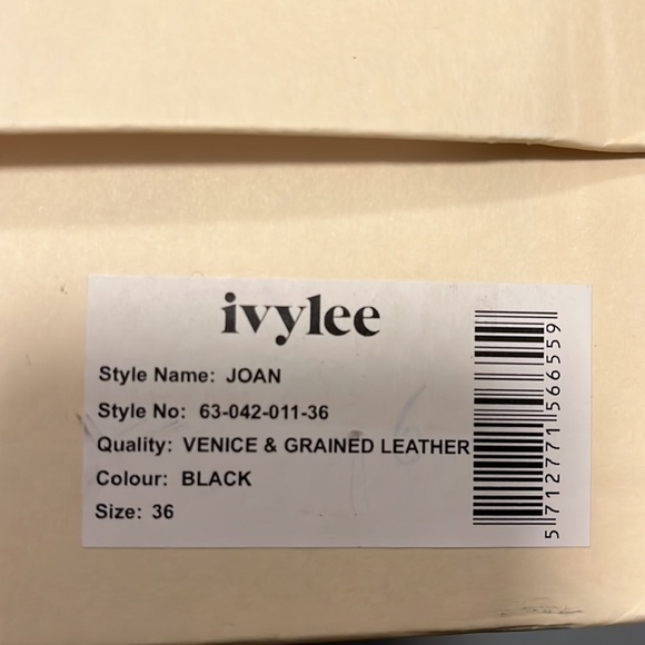 BNIB Ivylee Copenhagen “Joan” bootie - Picture 4 of 4